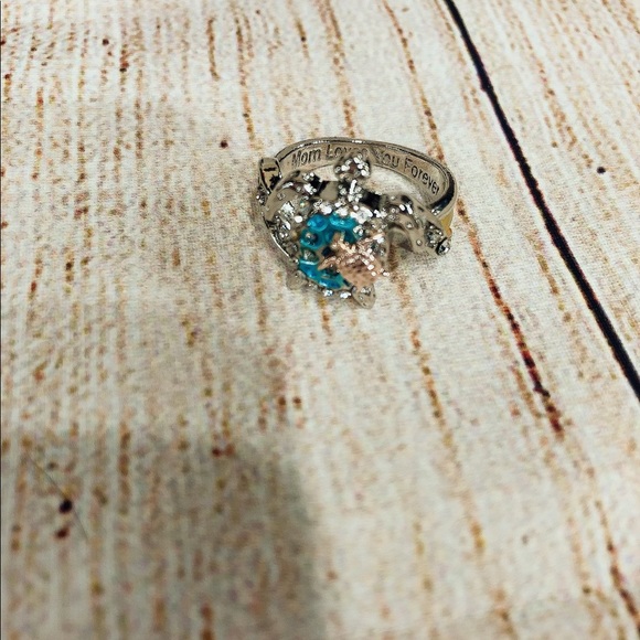 Ring size 7 - Picture 3 of 4